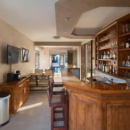 Gradina Villa